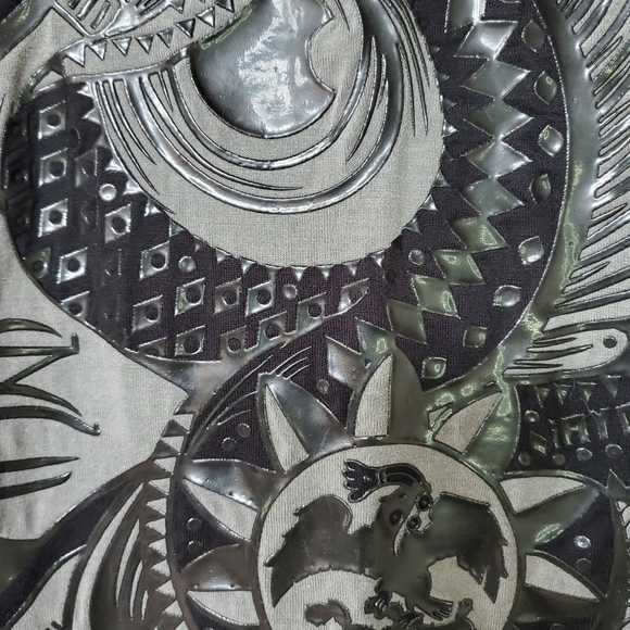 ¡AY GUEY! Unique Mens Warrior T-Shirt. Size M - Picture 2 of 5